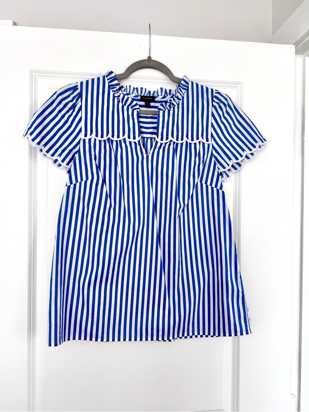 Talbots Sailboat Stripe Short Sleeve Peasant Scallop Detail Top Size M